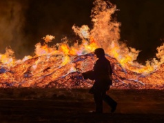 Gigantyczny pożar hałdy. W akcji gaśniczej ponad 20 zastępów (ZDJĘCIA)