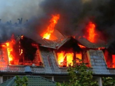 Służby specjalne sprawdzają pożar w Ząbkach. Wiemy, jakiego tropu szukają
