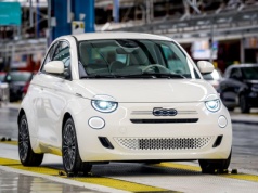Nowy Fiat 500 Hybrid z silnikiem Firefly nadchodzi. Do końca 2025 roku powstanie 5000 sztuk