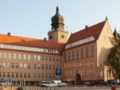 Przeglądamy majątki dyrektorów w ratuszu [ Wiadomości ]