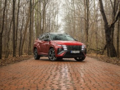 Test: Hyundai Tucson 1.6 T-GDI HEV 4WD — efekt aureoli