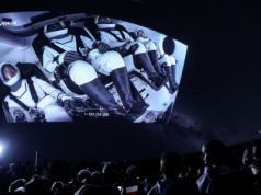 Zobaczymy więcej kosmosu. Netflix będzie transmitować na żywo starty rakiet i spacery astronautów