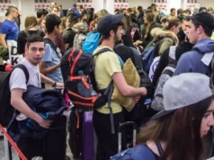 Ewakuacja pasażerów i istny chaos. Potężna burza uszkodziła lotnisko, zalało terminal