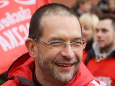 Umorzono sprawę ks. Stryczka o mobbing. Co ustalono?