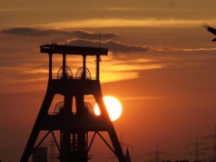 Dziennik Gazeta Prawna: Zachód przeprasza się z paliwami kopalnymi