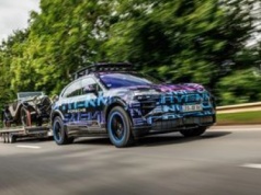 Nowe Porsche Cayenne pobiło rekord jeszcze przed debiutem. Trafiło też w ręce Hammonda