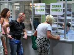 Nawet 60 tys. zł do emerytury. Sądy wydają bezwzględne orzeczenia ws. przeliczenia