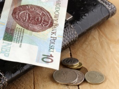 14. emerytura w 2025 roku — kto dostanie dodatkowe 1878 złotych i kiedy spodziewać się pieniędzy?
