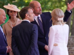 Spotkanie z Macronami zeszło na dalszy plan. Ten szczegół u króla wychwycą tylko spostrzegawczy