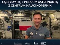 Sławosz przeprowadził lekcję z orbity dla polskich uczniów zgromadzonych w Centrum Nauki Kopernik w Warszawie