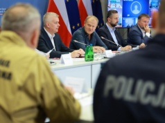 Sztab kryzysowy w MSWiA. Służby w gotowości do działań