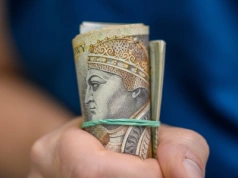 Renta wdowia. Pierwsze 317 mln złotych od ZUS trafiło na konta seniorów