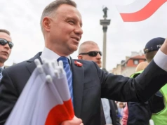 Prezydent  Andrzej Duda po stronie obrońców granic. Krytyka zakazu fotografowania