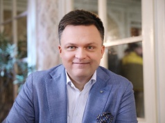 Na wniosek Szymona Hołowni rekonstrukcja rządu zostaje przesunięta