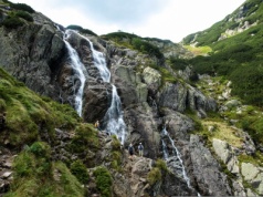 Nie musisz lecieć za ocean. Ten wodospad w Polsce jest wyższy niż Niagara, a mało kto o nim wie