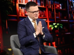 Hołownia zrobił to na żywo w studiu „Kropki nad i”. Olejnik nie dowierzała