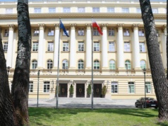 Interwencja służb przez kancelarią premiera. "Kobieta z kanistrem"