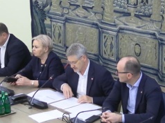 Skandal na komisji finansów! KO przerwała głosowanie
