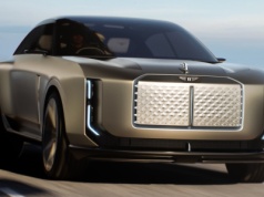 Bentley EXP 15. Olbrzym bez V8, ale z wielkim grillem i wnętrzem jak z jachtu