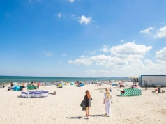 Turyści odwołują rezerwacje. „Fake news” o zamknięciu polskich plaż