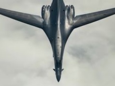 Bombowce strategiczne B-1B Lancer jeszcze groźniejsze. To latający arsenał