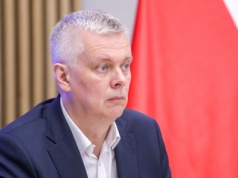 Tomasz Siemoniak: Braun musi trafić za kratki