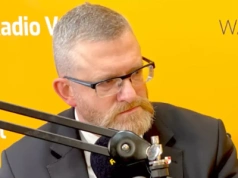 Braun podważył ludobójstwo w komorach gazowych w Auschwitz. 