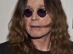 Ozzy Osbourne namalował obrazy wspólnie z… szympansami. Można je wylicytować
