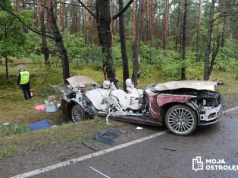 Wypadek na DK60. Maybach kompletnie zniszczony