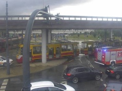 Zdarzenie drogowe na al. Mickiewicza. Tramwaje kierowane objazdem