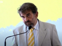 Słynny liturgista Andrea Grillo: Franciszek słusznie odrzucił ideologię Kurii Rzymskiej przyjazną Mszy trydenckiej