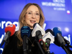 Ile wyniesie pensja minimalna? Nie ma zgody. Na stole są trzy kwoty