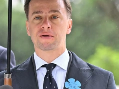 Bosak gorzko: Ani jednego ministra na uroczystościach wołyńskich