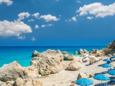 Spokojniejsza i tańsza alternatywa dla Santorini i Rodos. Polacy rzadko tam bywają
