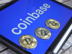 Bitcoin znów cieszy się zainteresowaniem inwestorów. W tle nowe stawki celne nakładane przez USA
