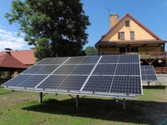 Więcej prądu ze słońca niż z atomu. Przełomowy moment w unijnej energetyce
