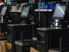 Koniec z kradzieżami w kasach samoobsługowych? Do sklepów wchodzi system VAR