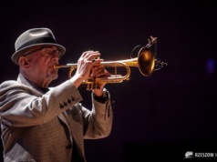 Toast Urodzinowy dla Tomasza Stańko w Rzeszowie. Na koncert wejdą też osoby bez biletów