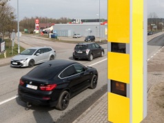 Czy fotoradar robi zdjęcie od tyłu? Nieznane fakty o fotoradarach w Polsce
