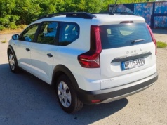 Ile kosztuje używana Dacia Jogger w Polsce? Okazuje się, że cenę trzyma lepiej niż myślisz!