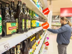 Nocna prohibicja w Warszawie coraz bliżej. Dwa projekty na stole