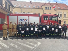 Mogą już brać udział w akcjach ratowniczo-gaśniczych. Nowi strażacy zdali egzamin [FOTO]