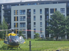 PILNE! Wypadek na osiedlu Północ w Nowym Tomyślu. Dziecko miało wypaść z balkonu!
