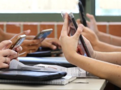 Koniec popularnej sieci komórkowej w Polsce. Tysiące telefonów do wymiany