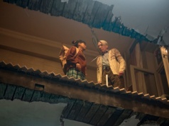 Nowy thriller jest hitem Netfliksa, ale nazywa się go babcią złych filmów