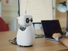 Reachy Mini – robot na biurko za 299 dolarów. Więcej niż zabawka