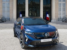 Renault Rafale Présidentiel 300 KM 4×4 – samochód godny głowy państwa