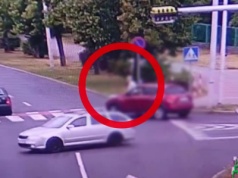 Horror na przejściu dla pieszych w Zielonej Górze. Auto staranowało seniorkę