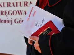 Rzucił nożem w brzuch ciężarnej partnerki