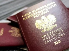 „Młodzi Polacy będą masowo emigrować”. Ekspert ostrzega rząd